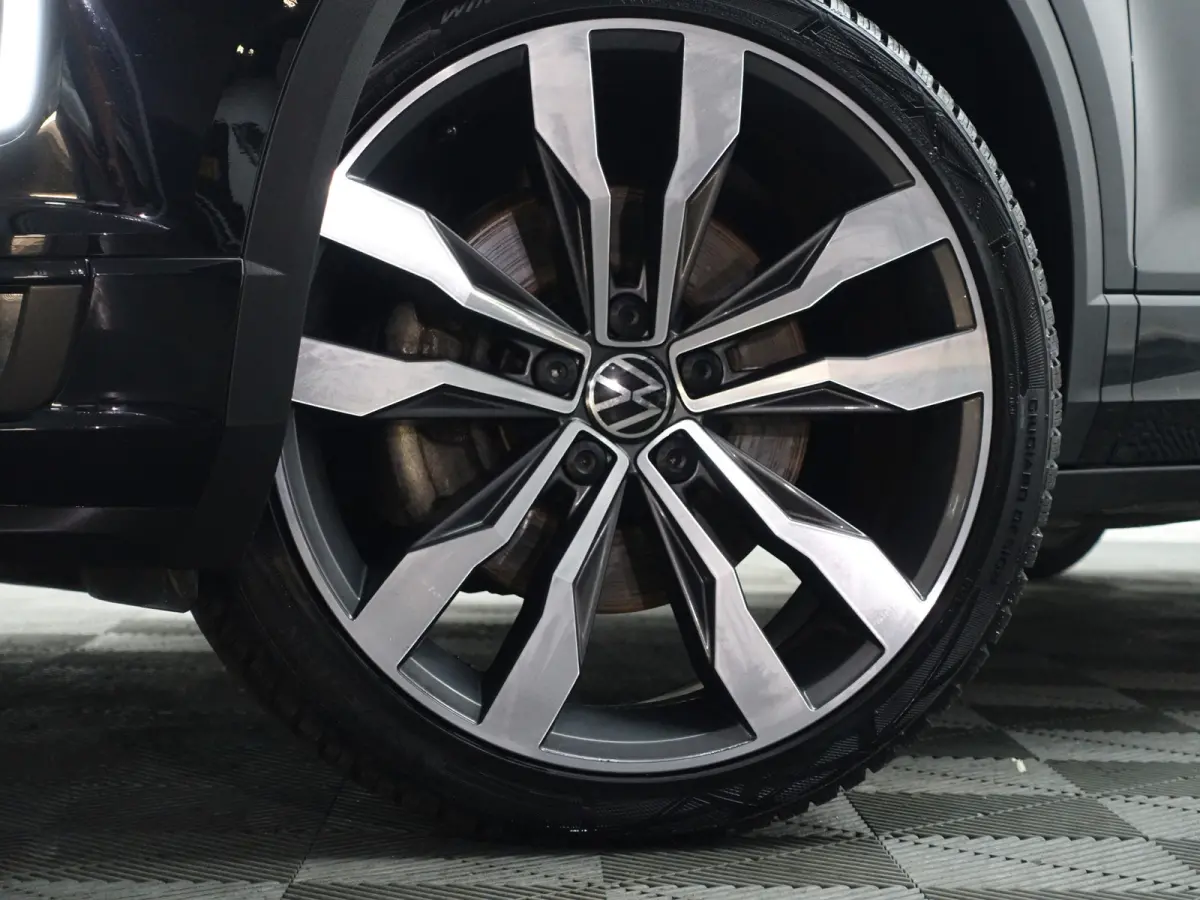 1.5 TSI R-Line+ Aut- Nieuw Model, Panodak, Sport interieur, Camera, Ada Cruise, Park Assist, Dynamic Select