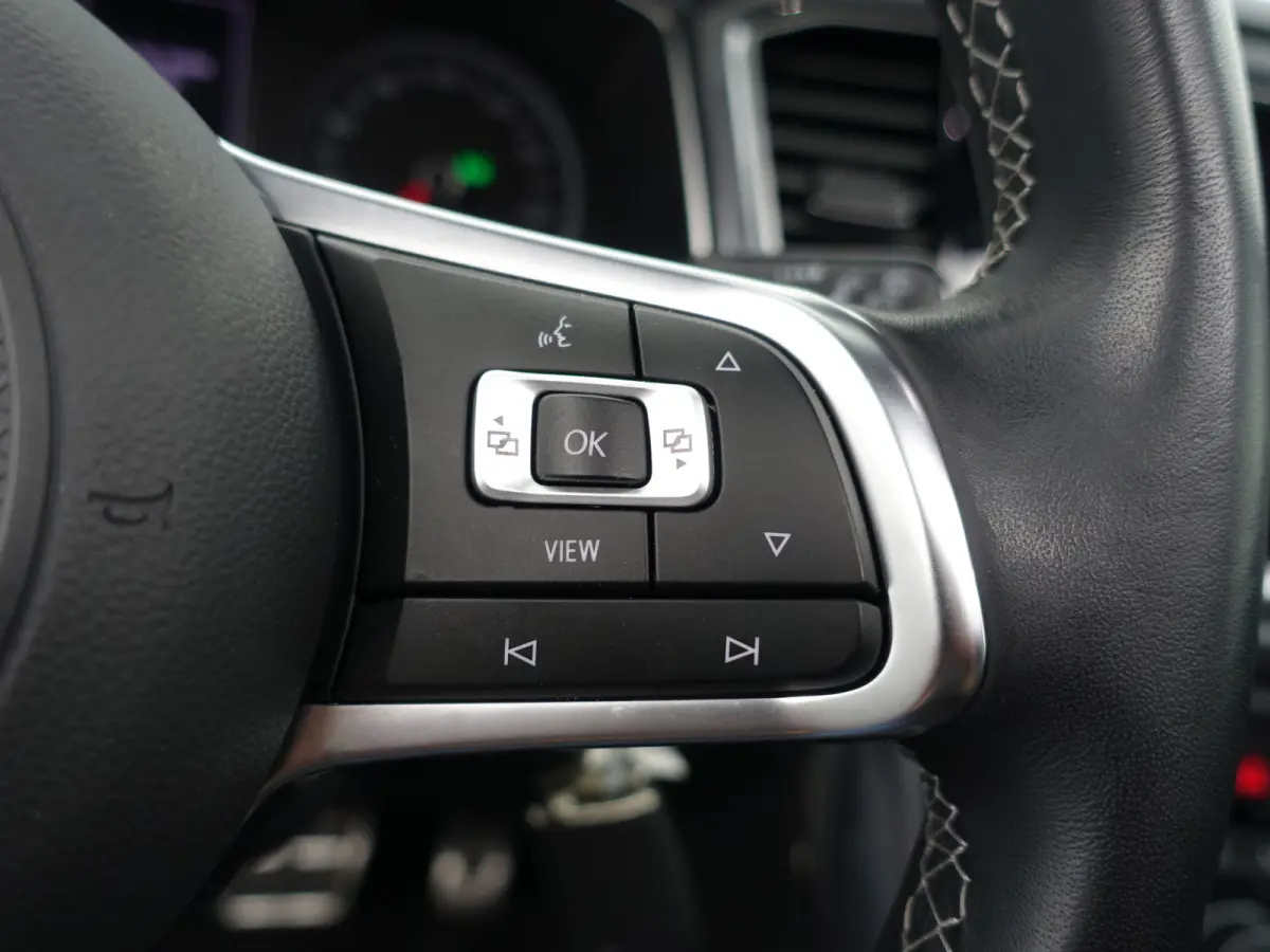 1.5 TSI R-Line+ Aut- Nieuw Model, Panodak, Sport interieur, Camera, Ada Cruise, Park Assist, Dynamic Select