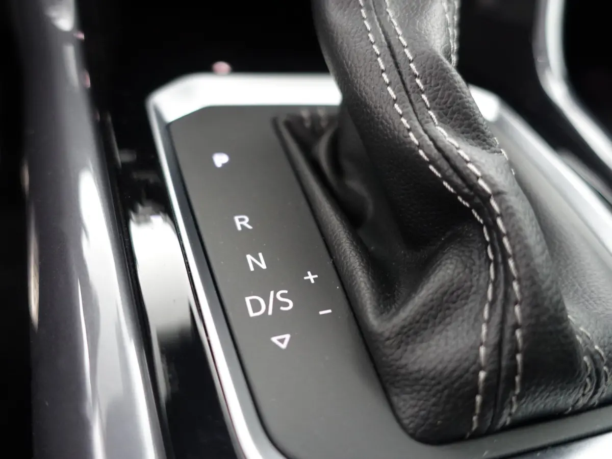 1.5 TSI R-Line+ Aut- Nieuw Model, Panodak, Sport interieur, Camera, Ada Cruise, Park Assist, Dynamic Select