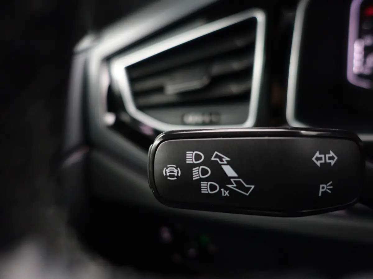1.0 TSI R-Line- Panoramadak, Keyless, Xenon Led, CarPlay, Ada Cruise, Sport Interieur, Stoelverwarming