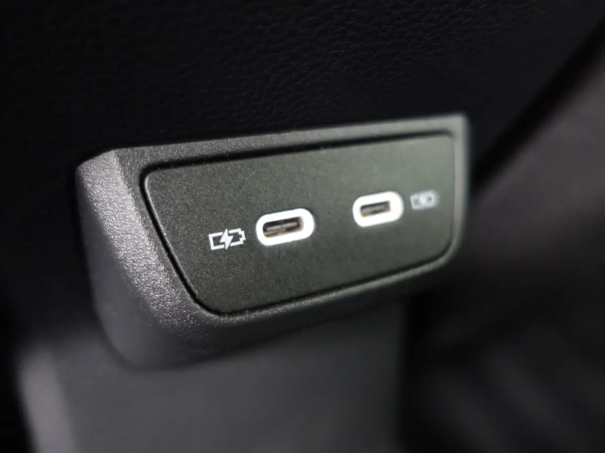 1.0 TSI R-Line- Panoramadak, Keyless, Xenon Led, CarPlay, Ada Cruise, Sport Interieur, Stoelverwarming