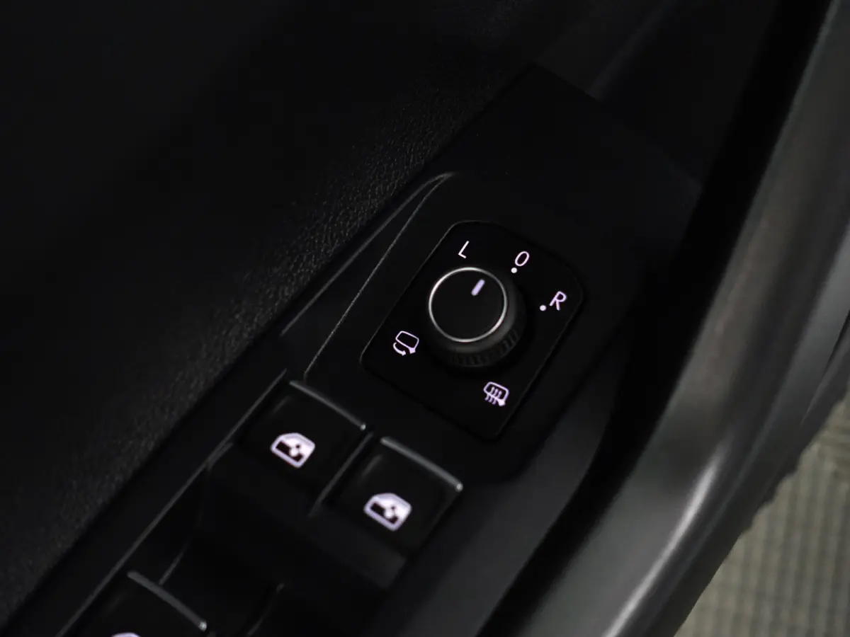 1.0 TSI R-Line- Panoramadak, Keyless, Xenon Led, CarPlay, Ada Cruise, Sport Interieur, Stoelverwarming