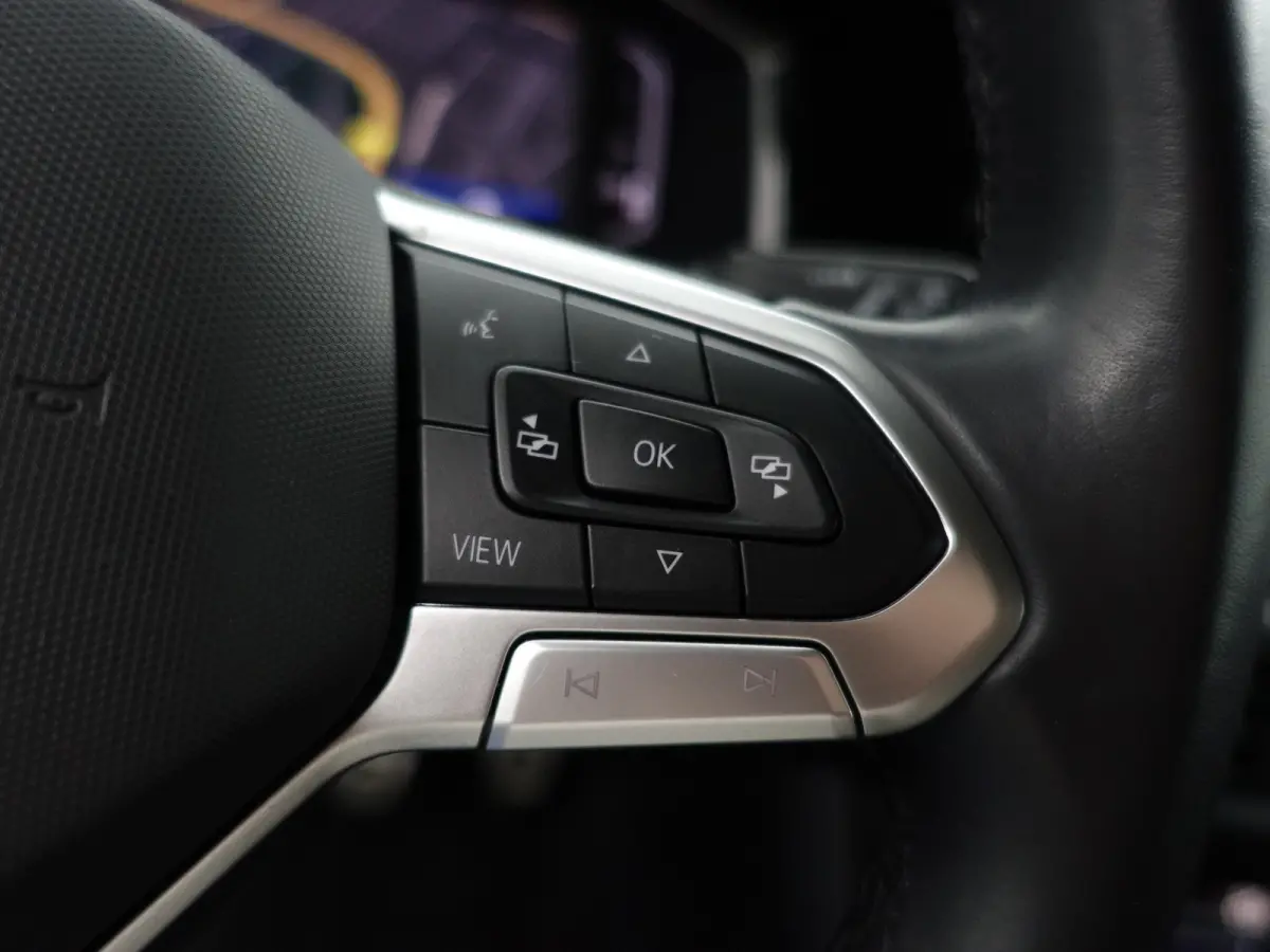 1.0 TSI R-Line- Panoramadak, Keyless, Xenon Led, CarPlay, Ada Cruise, Sport Interieur, Stoelverwarming