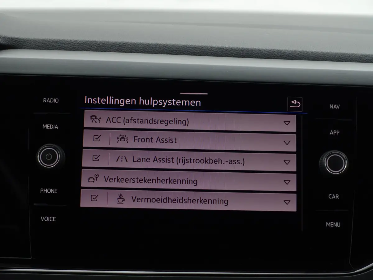 1.0 TSI R-Line- Panoramadak, Keyless, Xenon Led, CarPlay, Ada Cruise, Sport Interieur, Stoelverwarming
