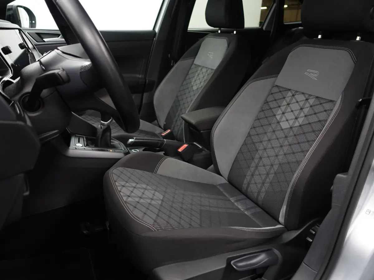 1.0 TSI R-Line- Panoramadak, Keyless, Xenon Led, CarPlay, Ada Cruise, Sport Interieur, Stoelverwarming