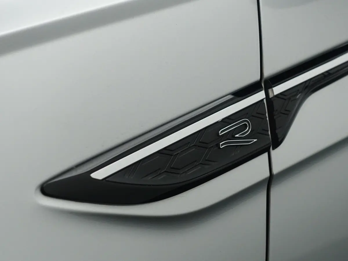 1.0 TSI R-Line- Panoramadak, Keyless, Xenon Led, CarPlay, Ada Cruise, Sport Interieur, Stoelverwarming