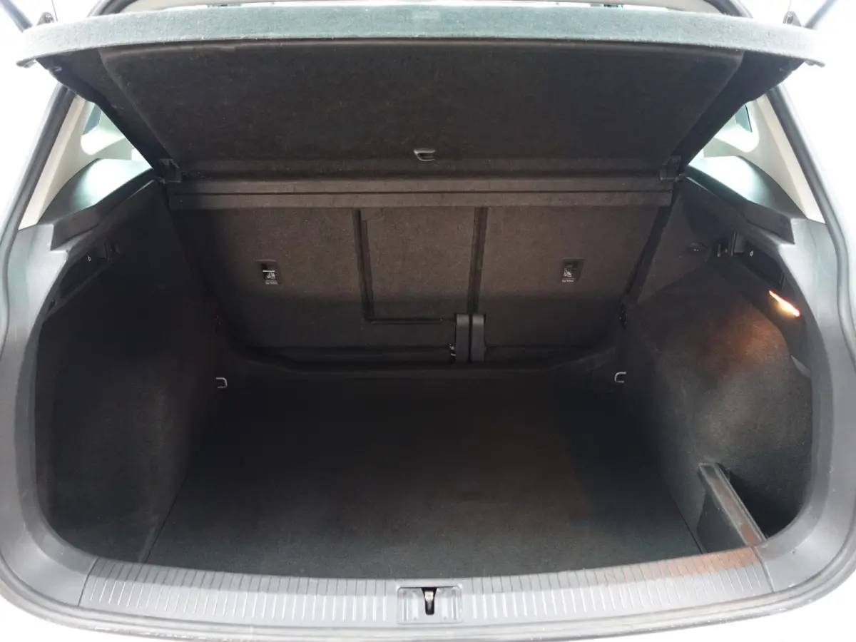 1.4 TSI ACT R Line Aut- Sport Leder Interieur, Front Assist, Clima, Cruise