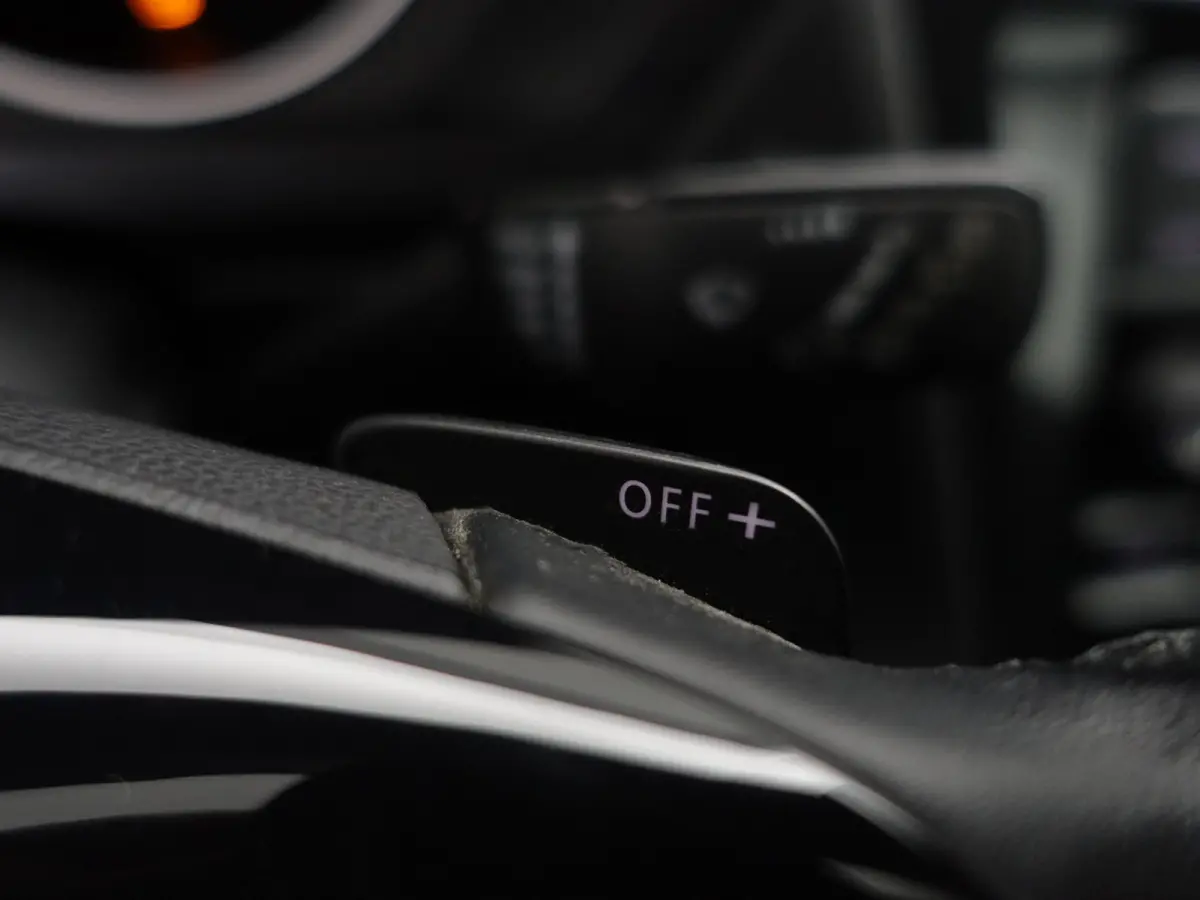1.4 TSI ACT R Line Aut- Sport Leder Interieur, Front Assist, Clima, Cruise