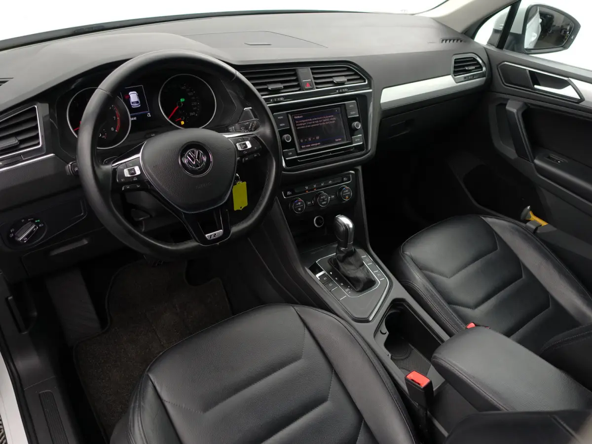 1.4 TSI ACT R Line Aut- Sport Leder Interieur, Front Assist, Clima, Cruise