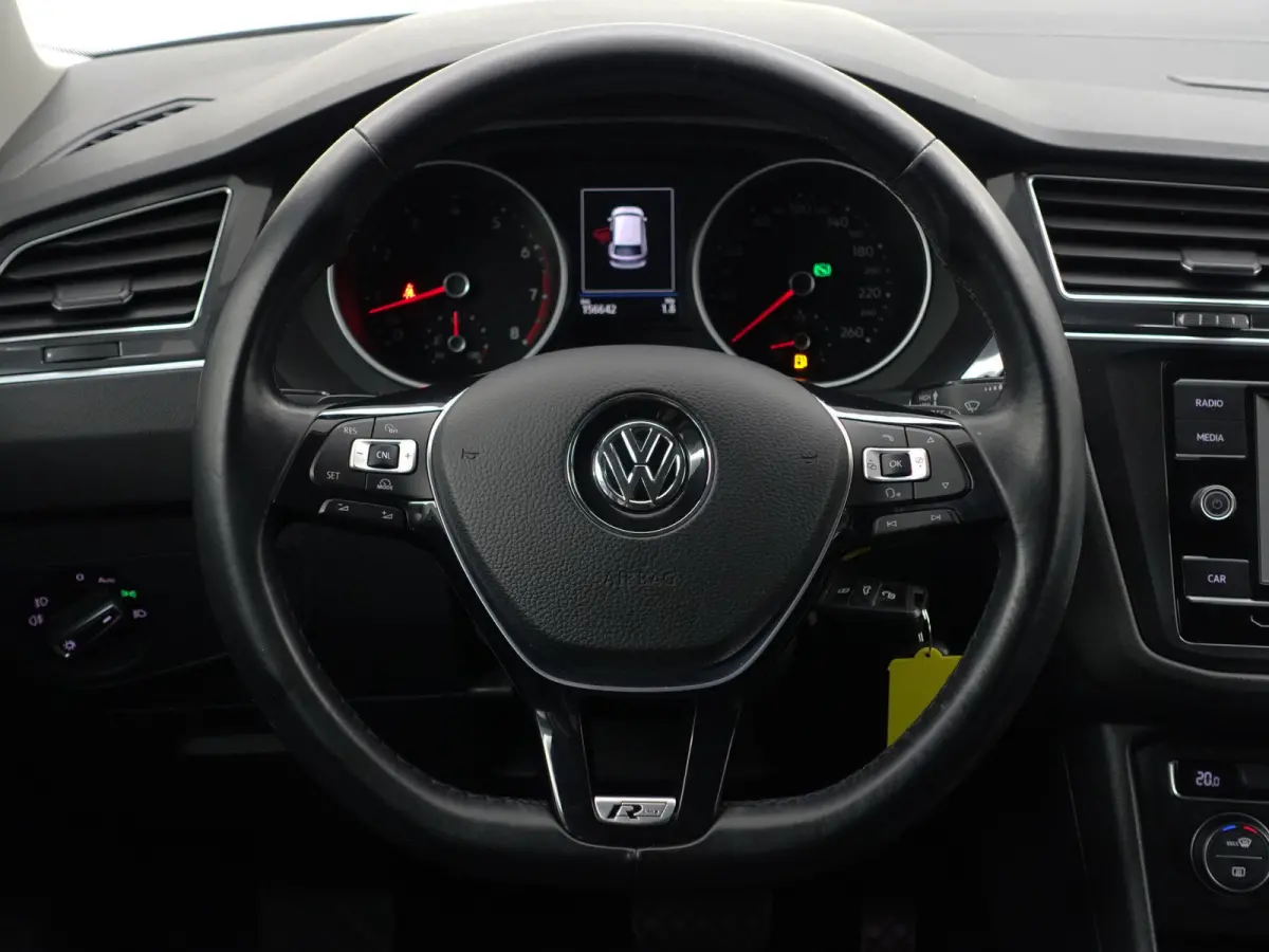 1.4 TSI ACT R Line Aut- Sport Leder Interieur, Front Assist, Clima, Cruise