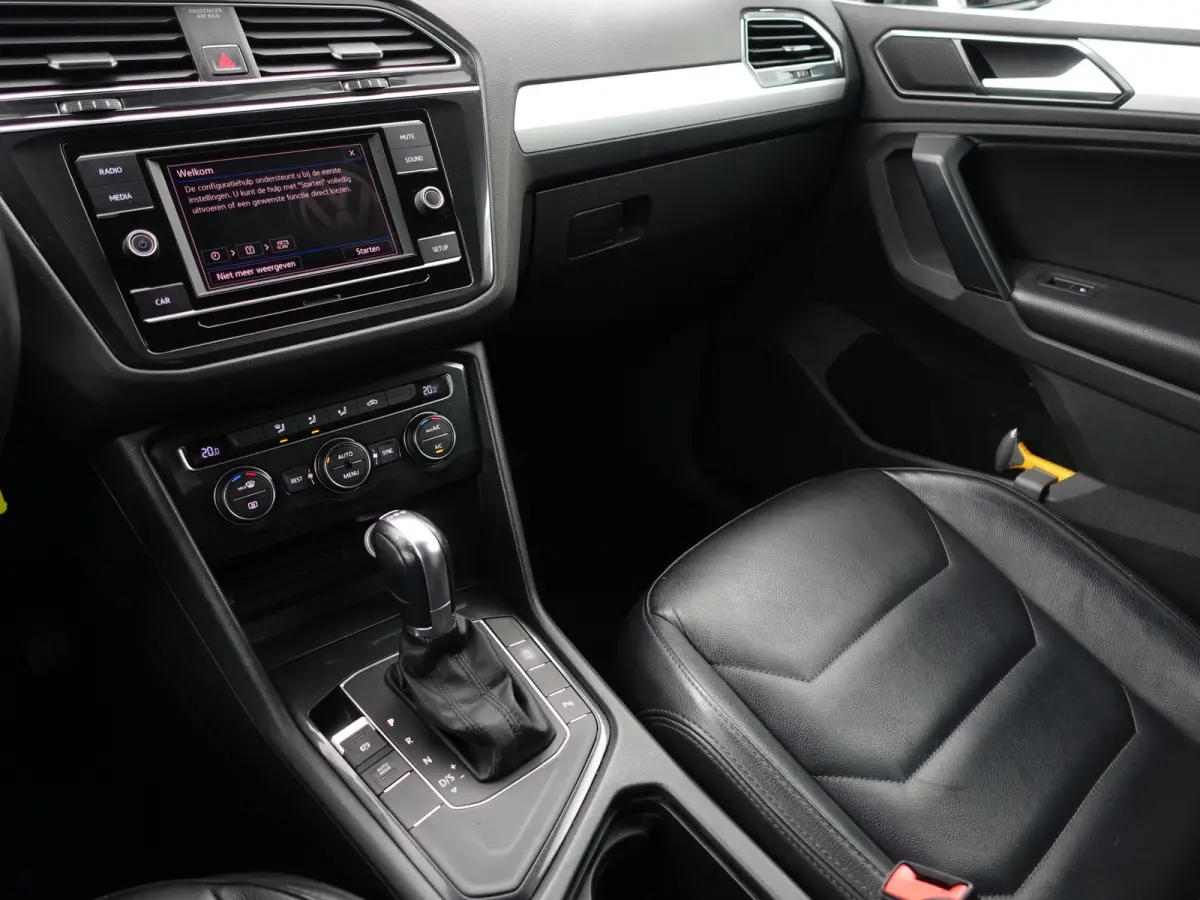 1.4 TSI ACT R Line Aut- Sport Leder Interieur, Front Assist, Clima, Cruise