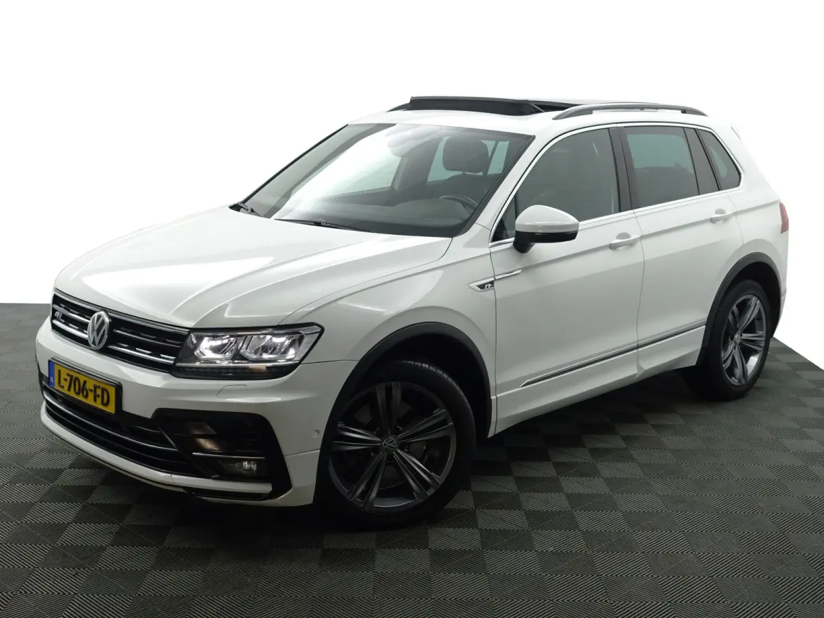 2.0 TSI 4Motion R Line Aut- Panoramadak, Carplay, Camera, Ada Cruise, Dynamic Select, Park Pilot