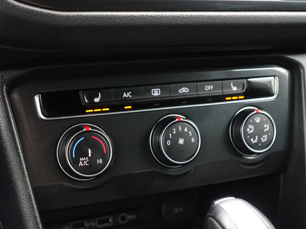 2.0 TSI 4Motion R Line Aut- Panoramadak, Carplay, Camera, Ada Cruise, Dynamic Select, Park Pilot