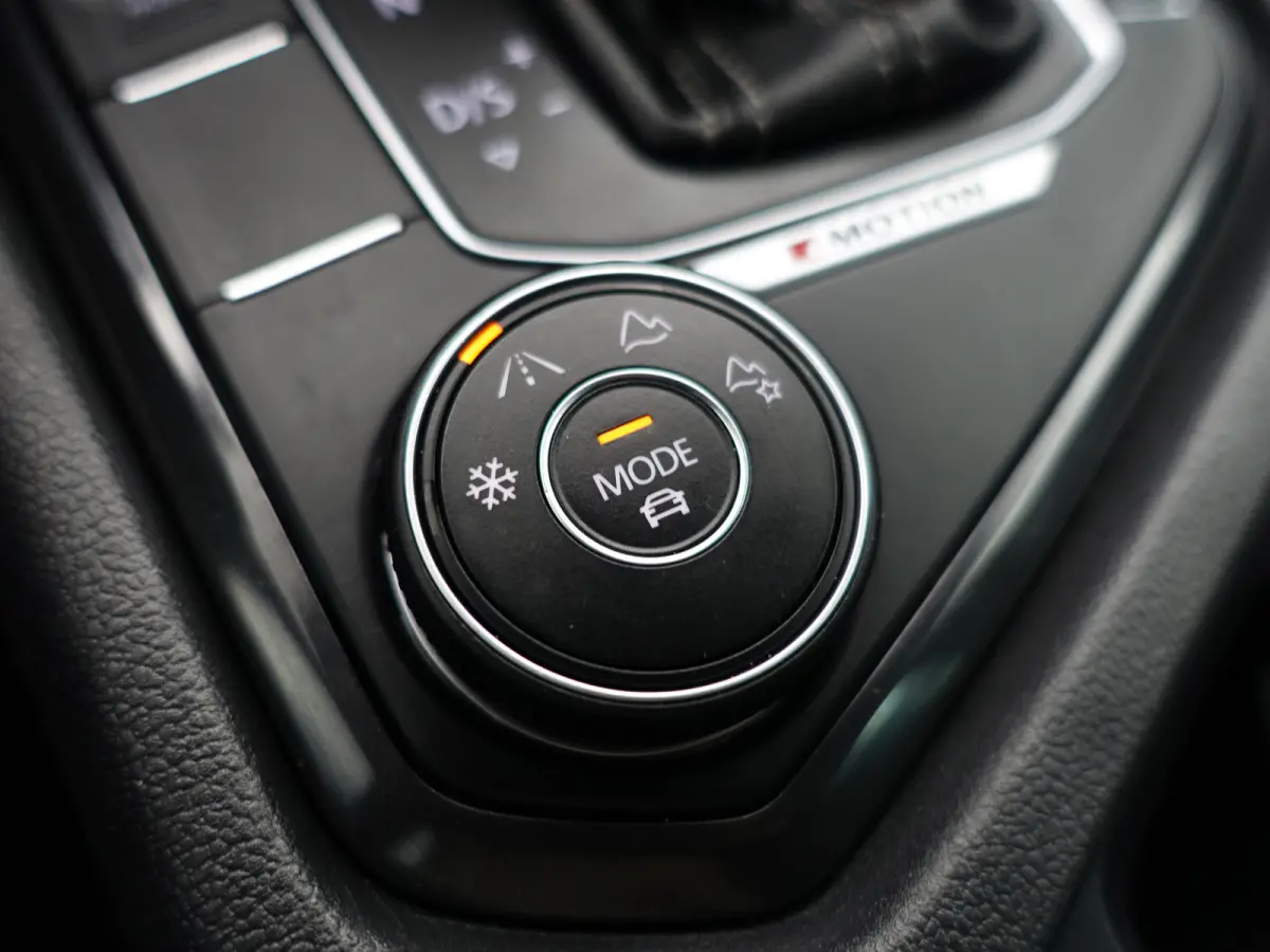 2.0 TSI 4Motion R Line Aut- Panoramadak, Carplay, Camera, Ada Cruise, Dynamic Select, Park Pilot