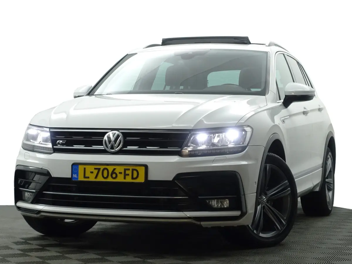 2.0 TSI 4Motion R Line Aut- Panoramadak, Carplay, Camera, Ada Cruise, Dynamic Select, Park Pilot