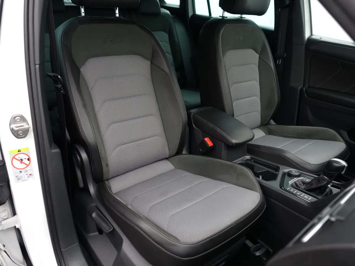 2.0 TSI 4Motion R Line Aut- Panoramadak, Carplay, Camera, Ada Cruise, Dynamic Select, Park Pilot