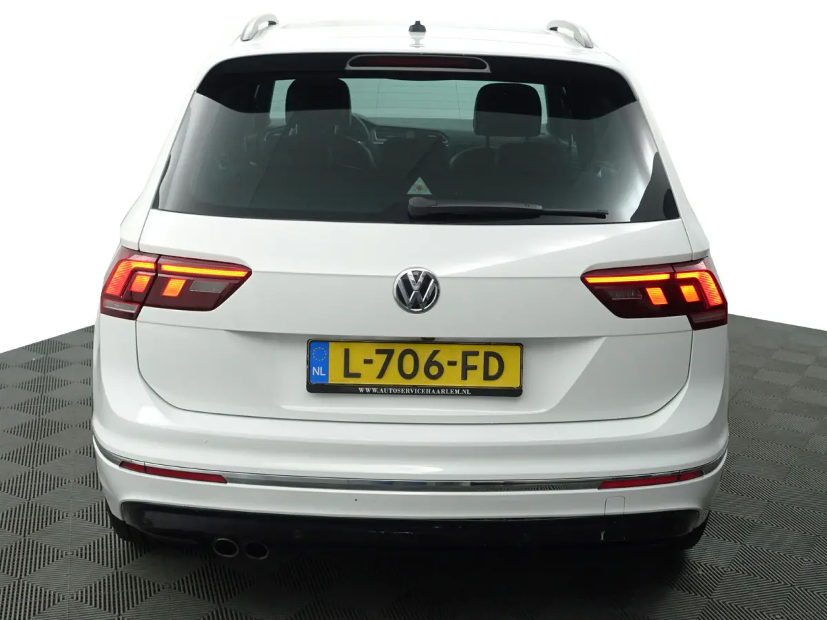 2.0 TSI 4Motion R Line Aut- Panoramadak, Carplay, Camera, Ada Cruise, Dynamic Select, Park Pilot