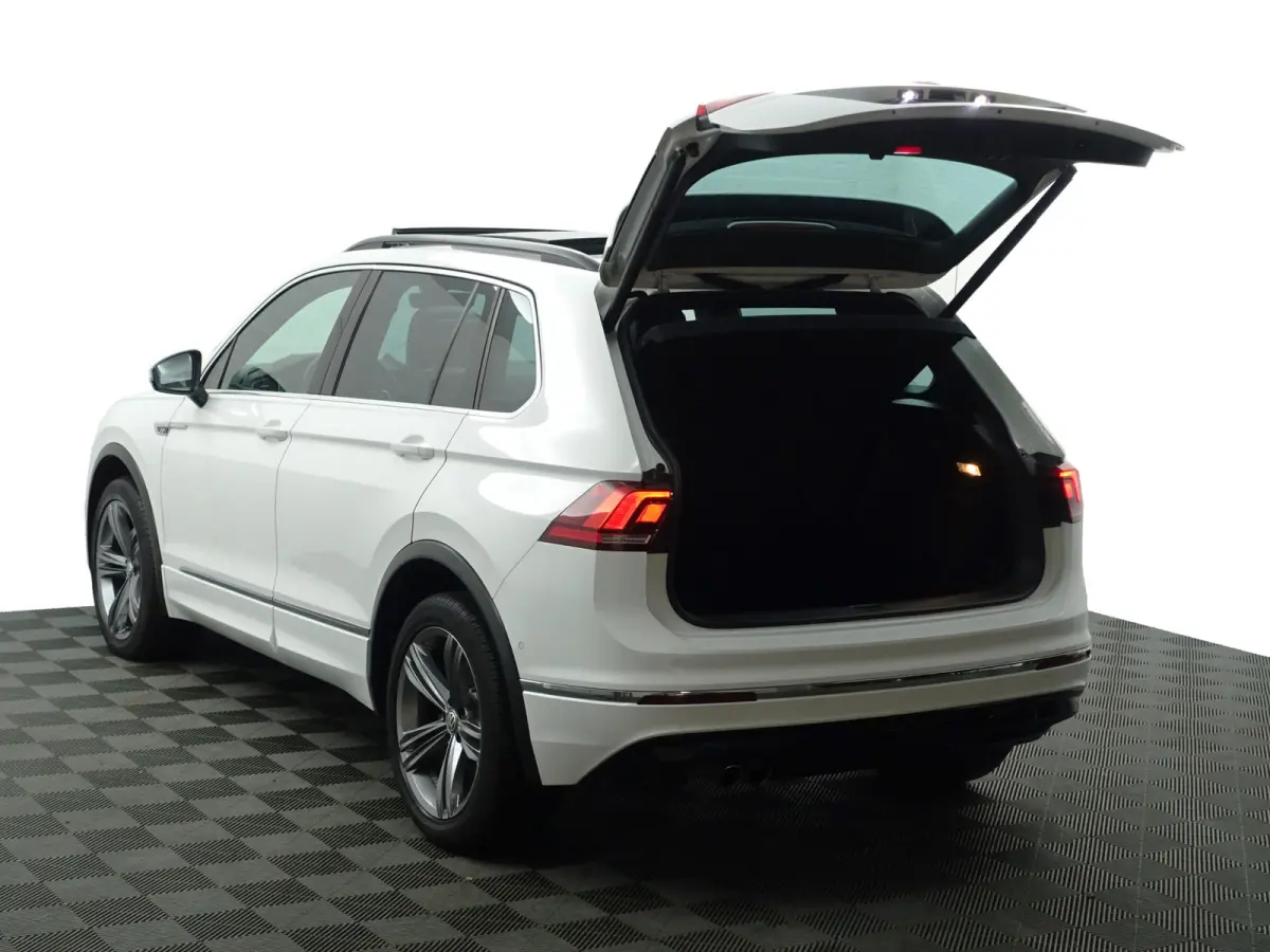 2.0 TSI 4Motion R Line Aut- Panoramadak, Carplay, Camera, Ada Cruise, Dynamic Select, Park Pilot