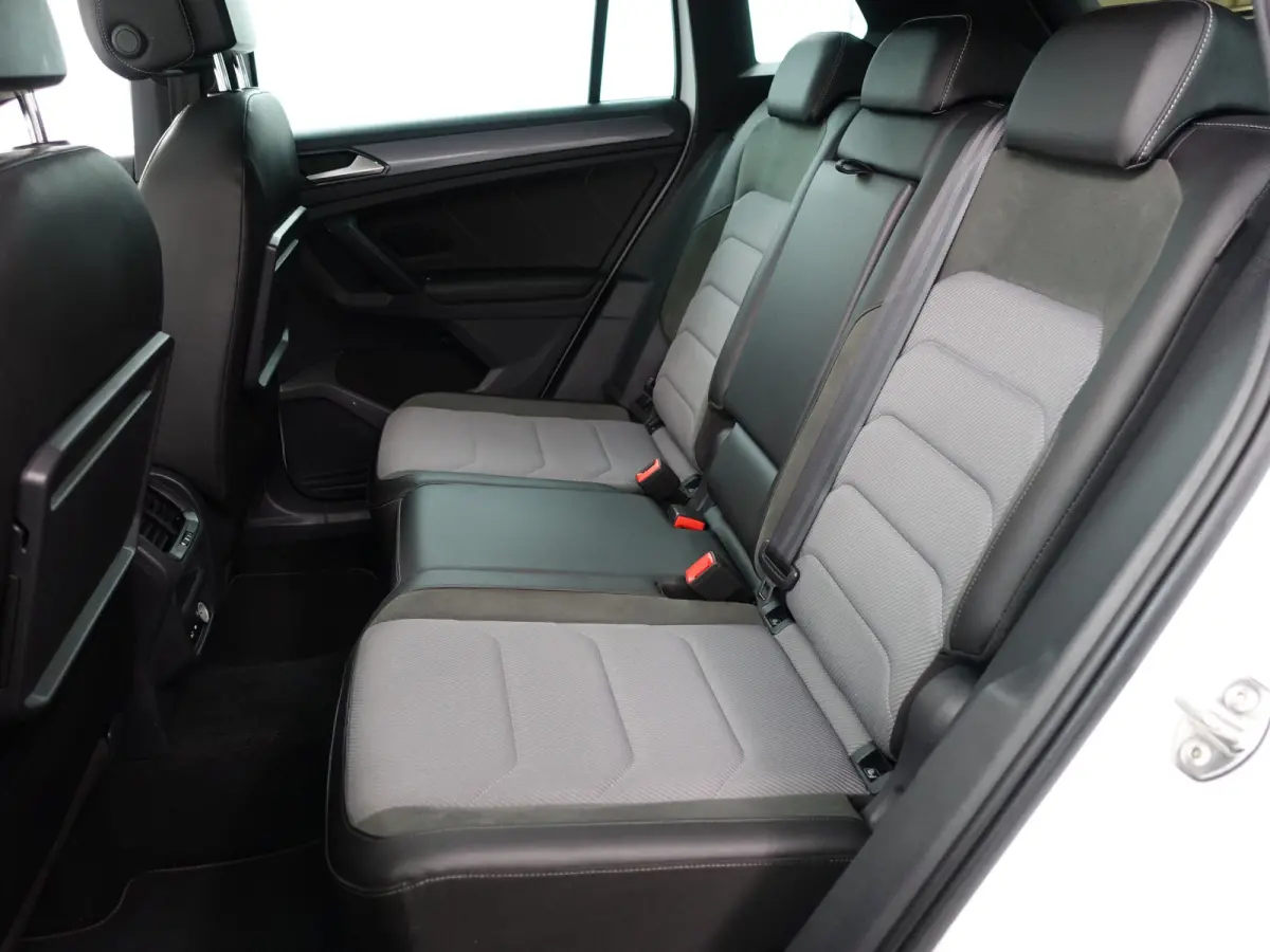 2.0 TSI 4Motion R Line Aut- Panoramadak, Carplay, Camera, Ada Cruise, Dynamic Select, Park Pilot