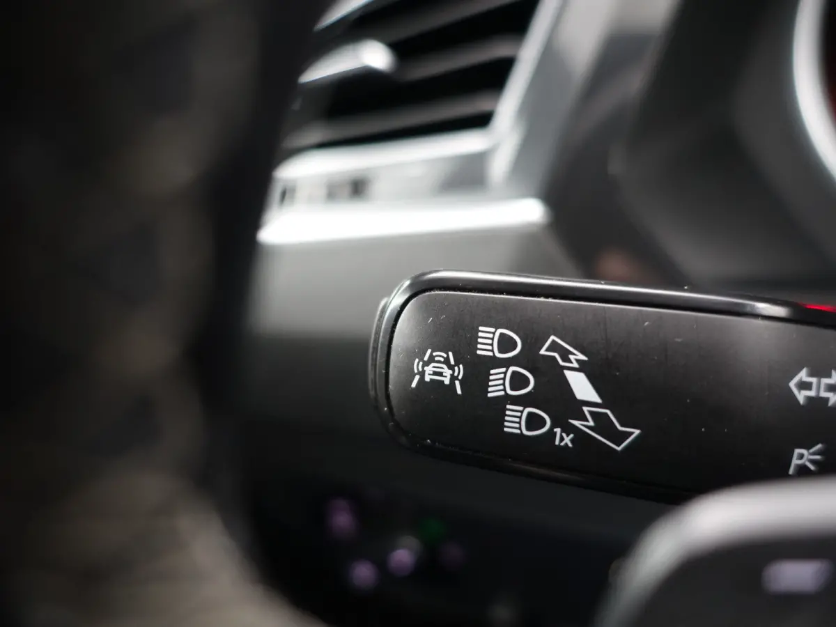 2.0 TSI 4Motion R Line Aut- Panoramadak, Carplay, Camera, Ada Cruise, Dynamic Select, Park Pilot