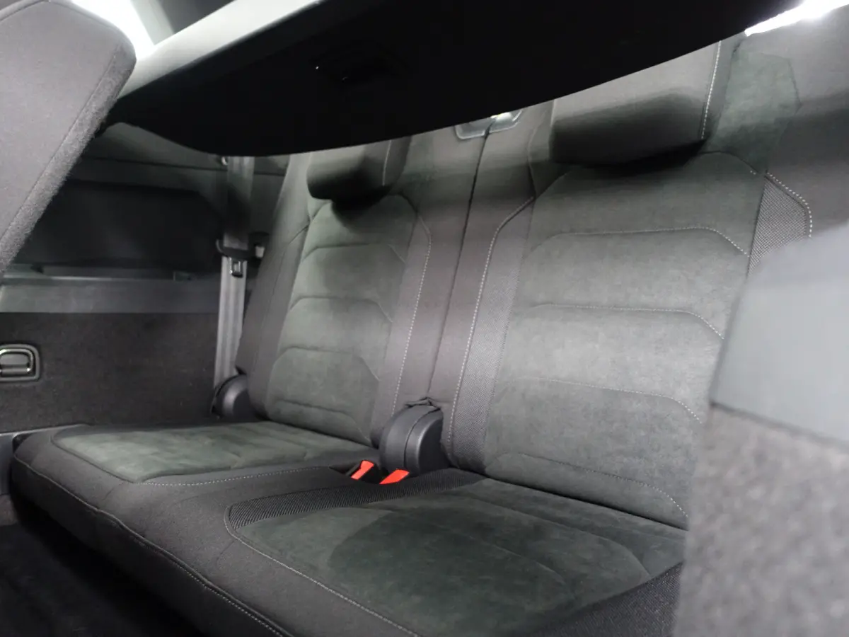1.5 TSI R-line+ Aut- 7 Pers, Panoramadak, Stoelmassage, Keyless, Virtual Cockpit, Park Pilot, ACC, Dynamic Select