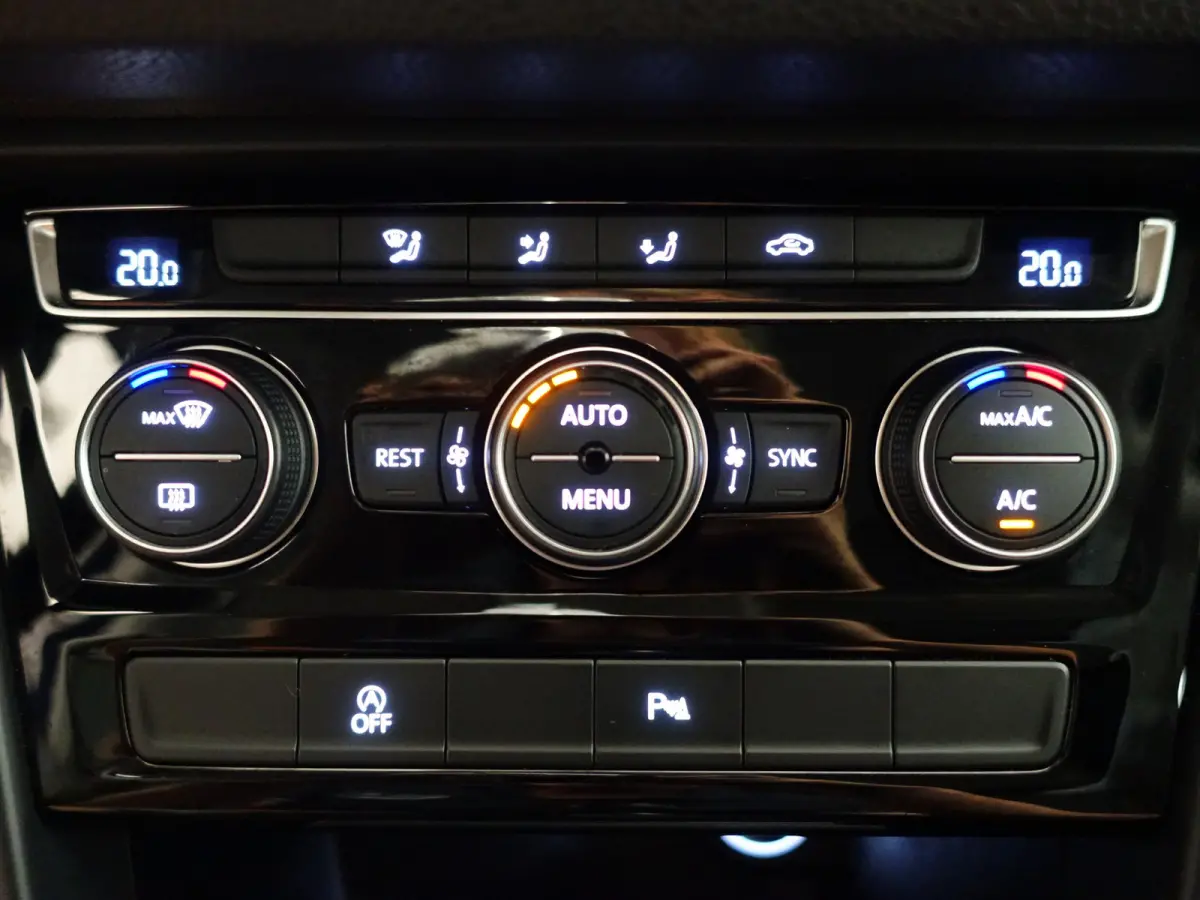1.2 TSI Highline- 7 Pers, Carplay, Park Assist, Navi, Clima, Cruise Crtl