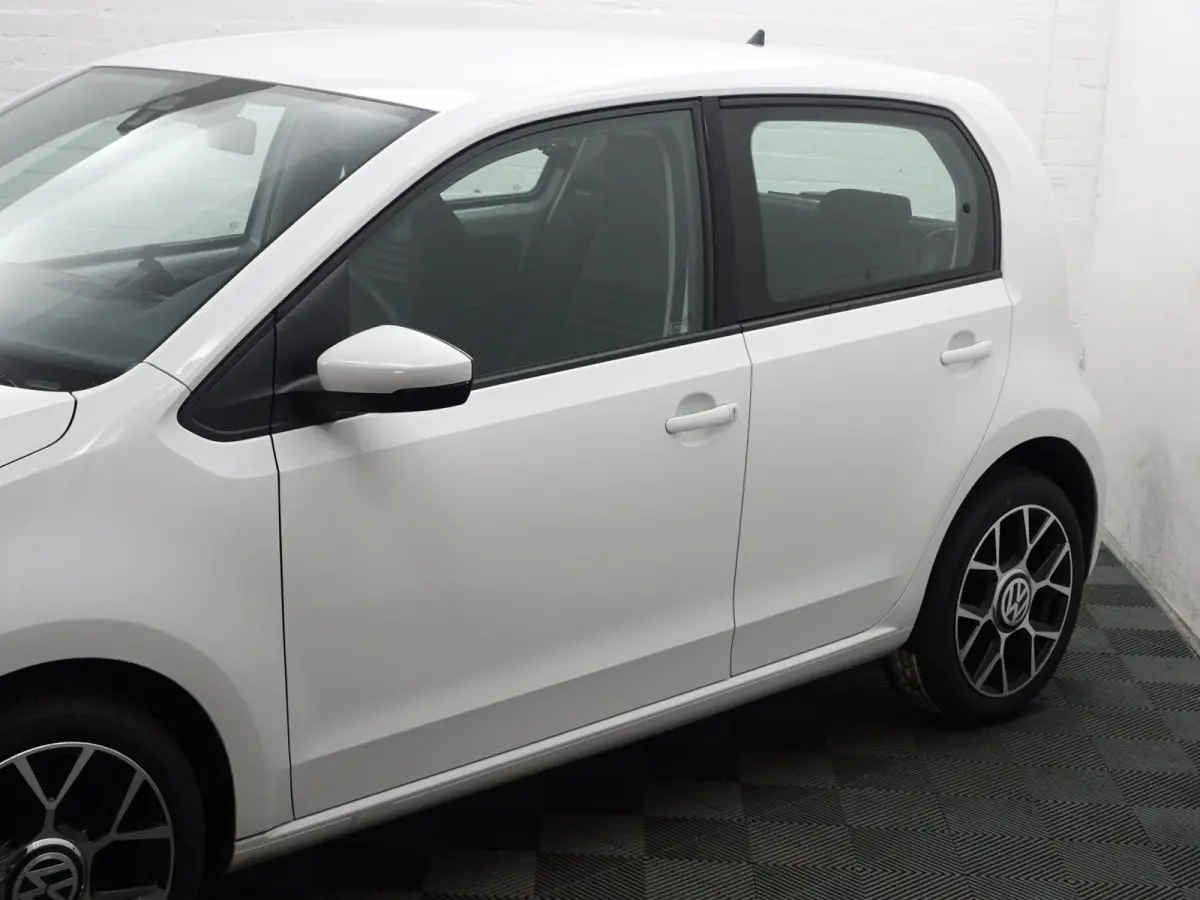 Up! 1.0 BMT R Line+ Led, Bluetooth audio, Privacy Glass, Clima, Comfort Interieur