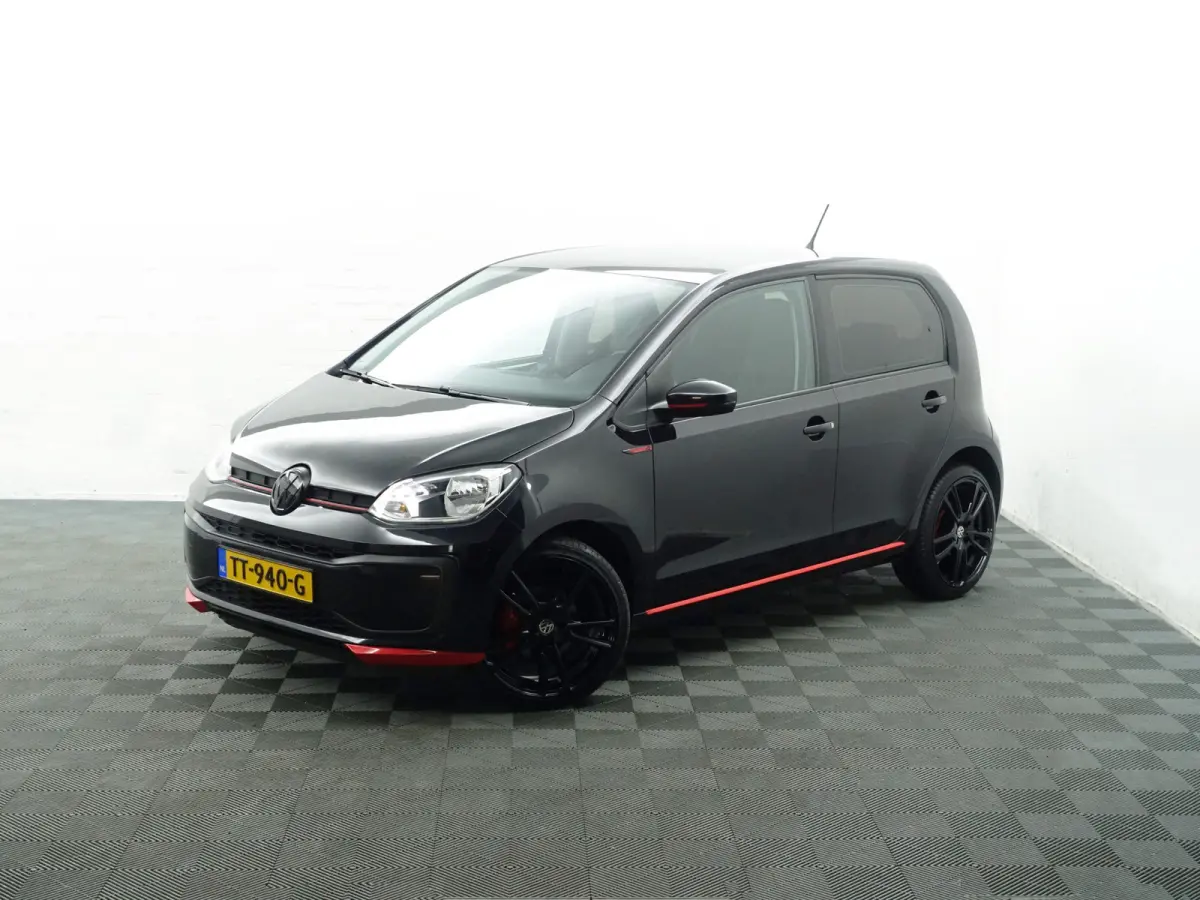 Up! 1.0 BMT R Line- Bluetooth audio, Cruise, Clima, Led, Carbon Interieur Afwerking, Privacy Glass