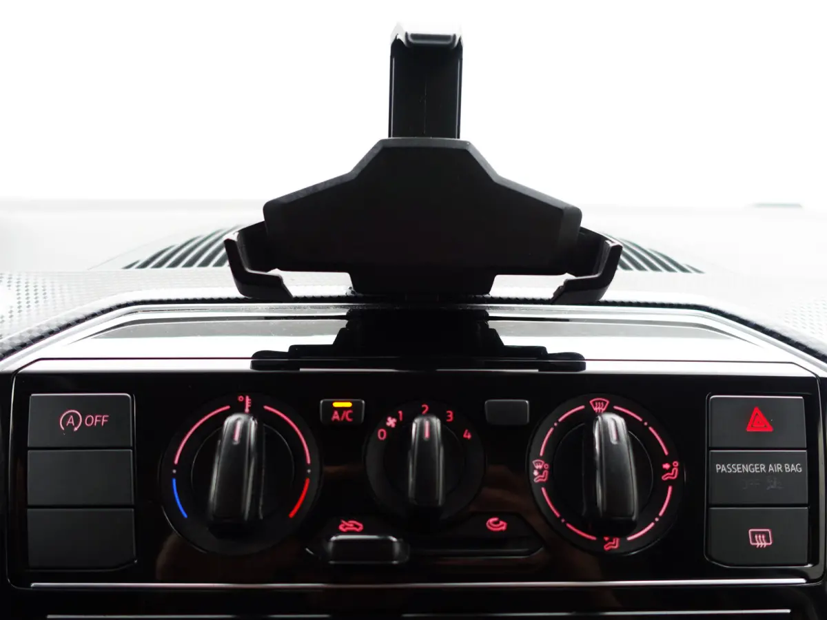 Up! 1.0 BMT R Line- Bluetooth audio, Cruise, Clima, Led, Carbon Interieur Afwerking, Privacy Glass