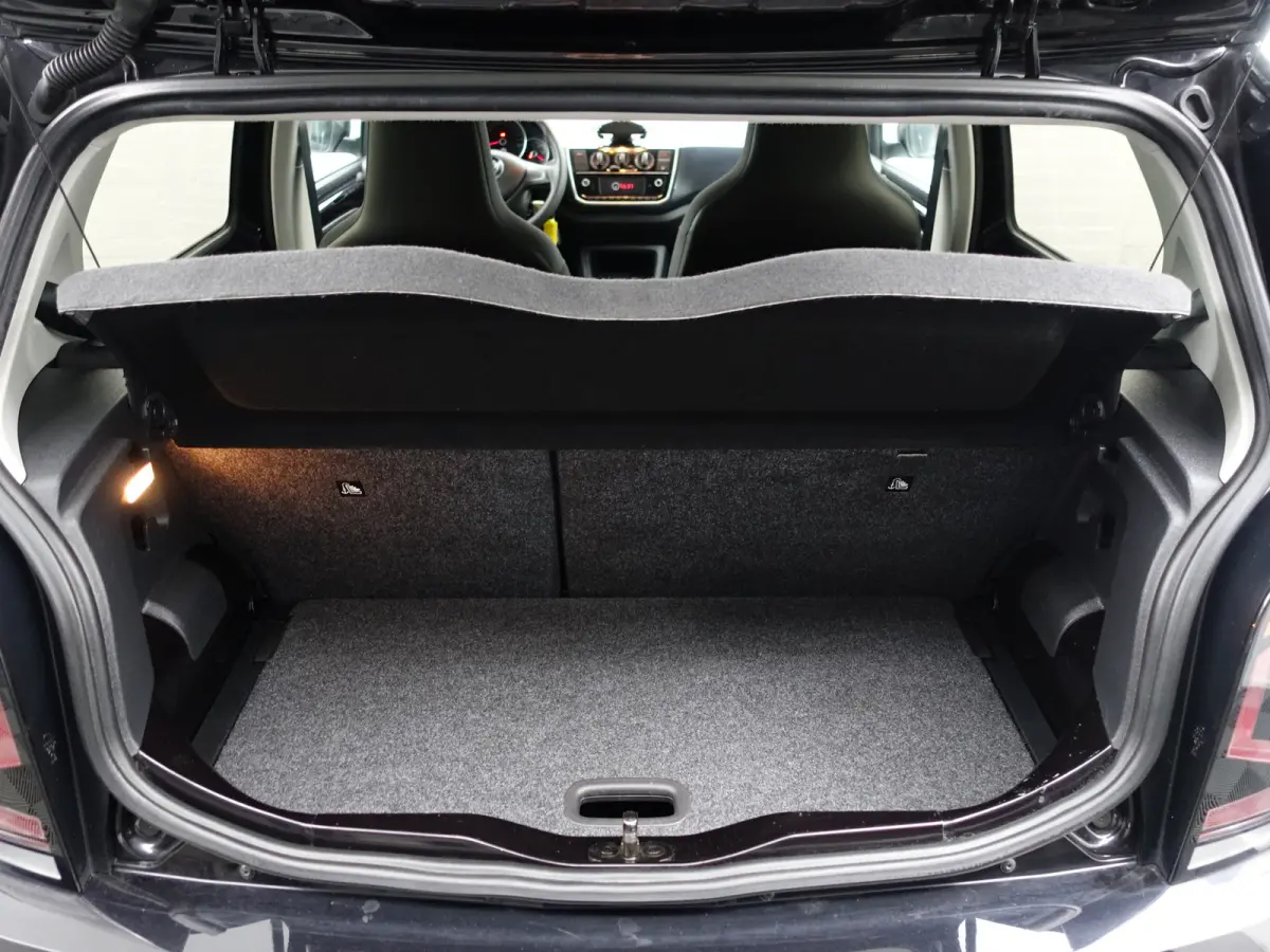 Up! 1.0 BMT R Line- Bluetooth audio, Cruise, Clima, Led, Carbon Interieur Afwerking, Privacy Glass