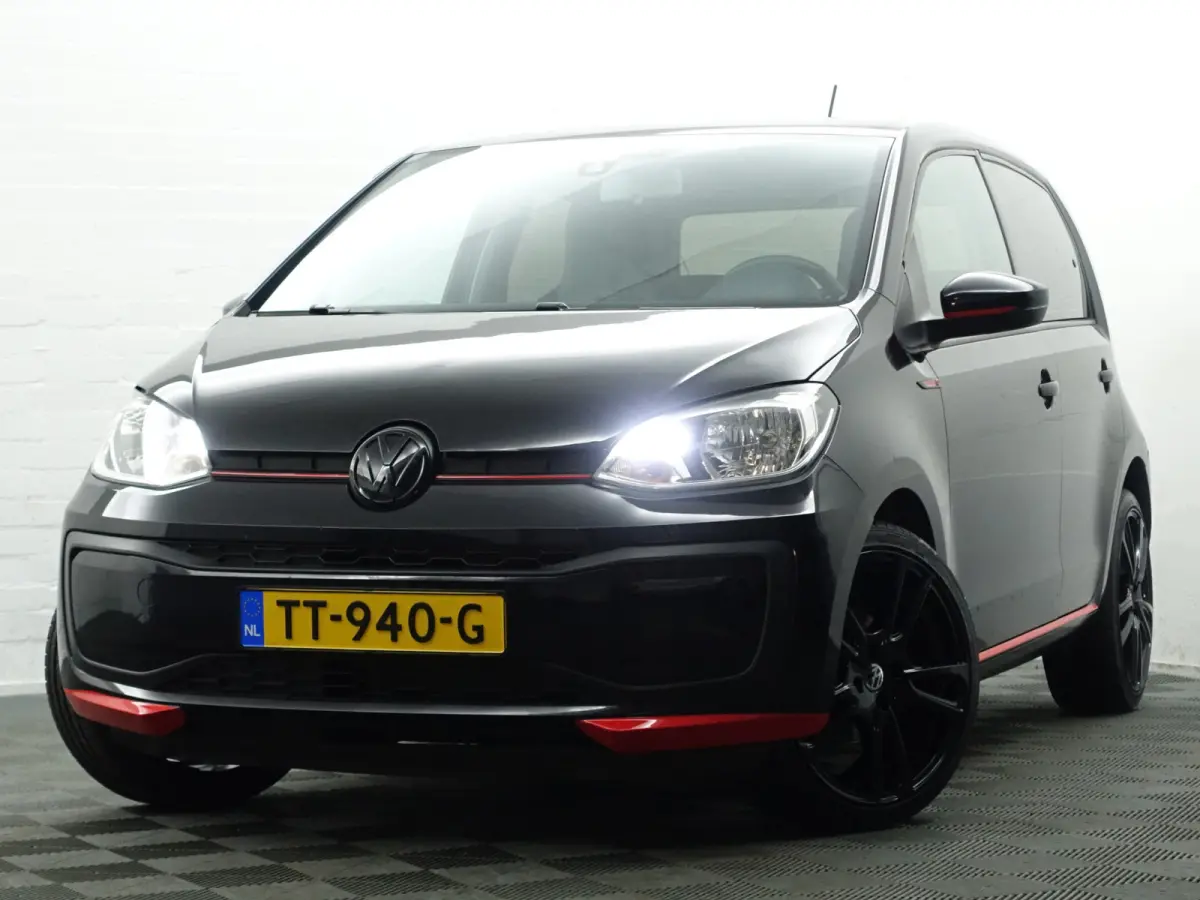 Up! 1.0 BMT R Line- Bluetooth audio, Cruise, Clima, Led, Carbon Interieur Afwerking, Privacy Glass