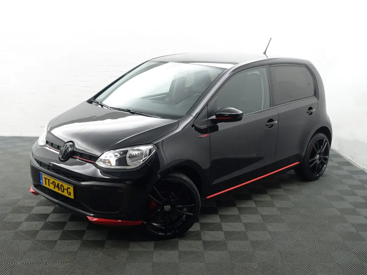 Up! 1.0 BMT R Line- Bluetooth audio, Cruise, Clima, Led, Carbon Interieur Afwerking, Privacy Glass