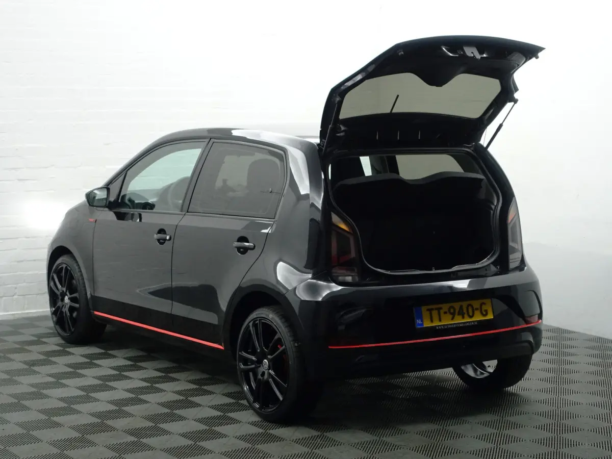 Up! 1.0 BMT R Line- Bluetooth audio, Cruise, Clima, Led, Carbon Interieur Afwerking, Privacy Glass