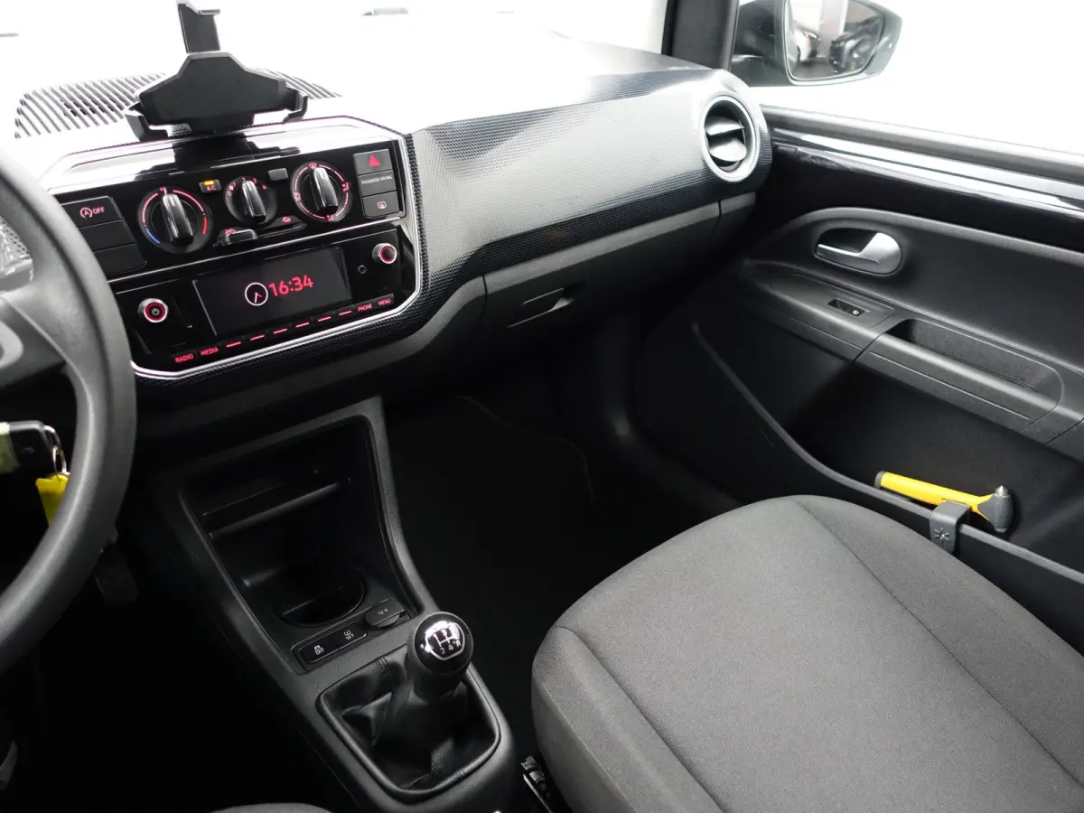 Up! 1.0 BMT R Line- Bluetooth audio, Cruise, Clima, Led, Carbon Interieur Afwerking, Privacy Glass
