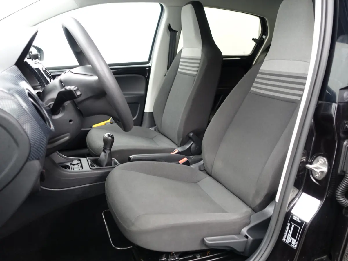 Up! 1.0 BMT R Line- Bluetooth audio, Cruise, Clima, Led, Carbon Interieur Afwerking, Privacy Glass