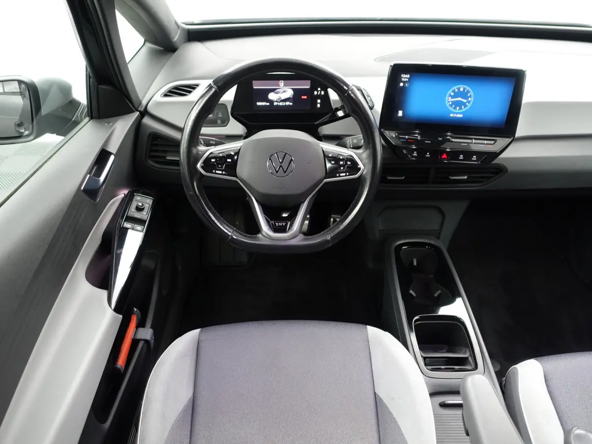 First Plus 58 kWh Aut- SOH 92%, Stuur/Stoelverwarming, CarPlay, Sfeerverlichting, Ada Cruise, Standkachel, Xenon led, Dynamic Select