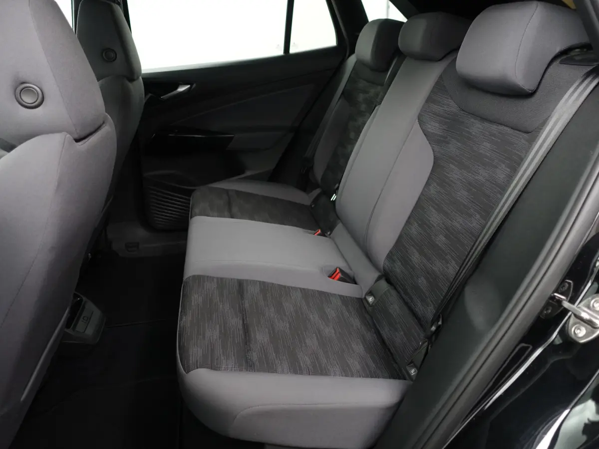 Pro 77 kWh Aut- Stuur/Stoelverwarming, Sfeerverlichting, ACC Cruise, Carplay, Android Auto