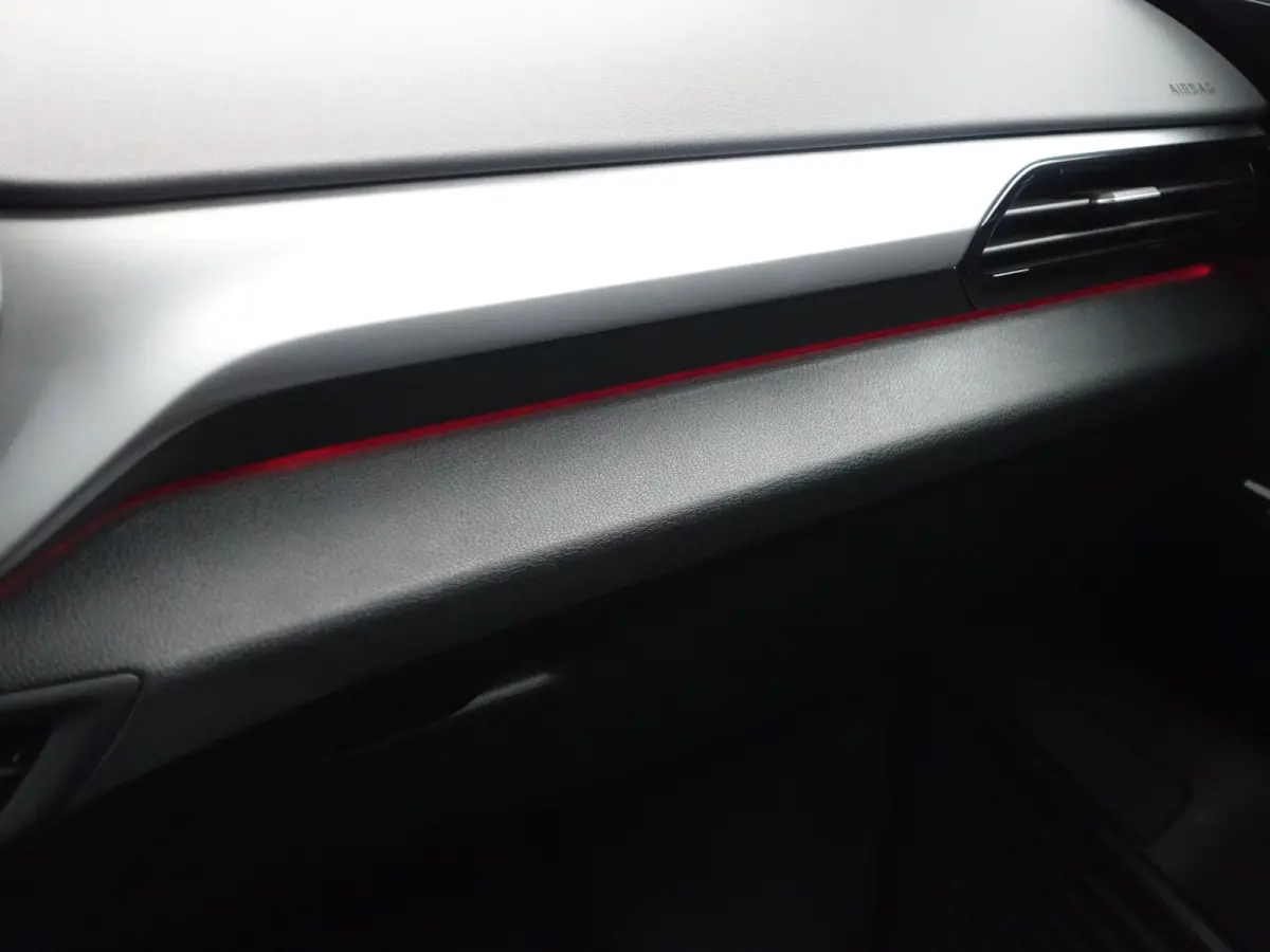 Pro 77 kWh Aut- Stuur/Stoelverwarming, Sfeerverlichting, ACC Cruise, Carplay, Android Auto