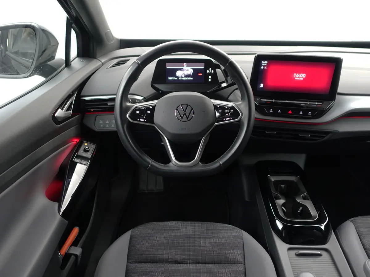 Pro 77 kWh Aut- Stuur/Stoelverwarming, Sfeerverlichting, ACC Cruise, Carplay, Android Auto