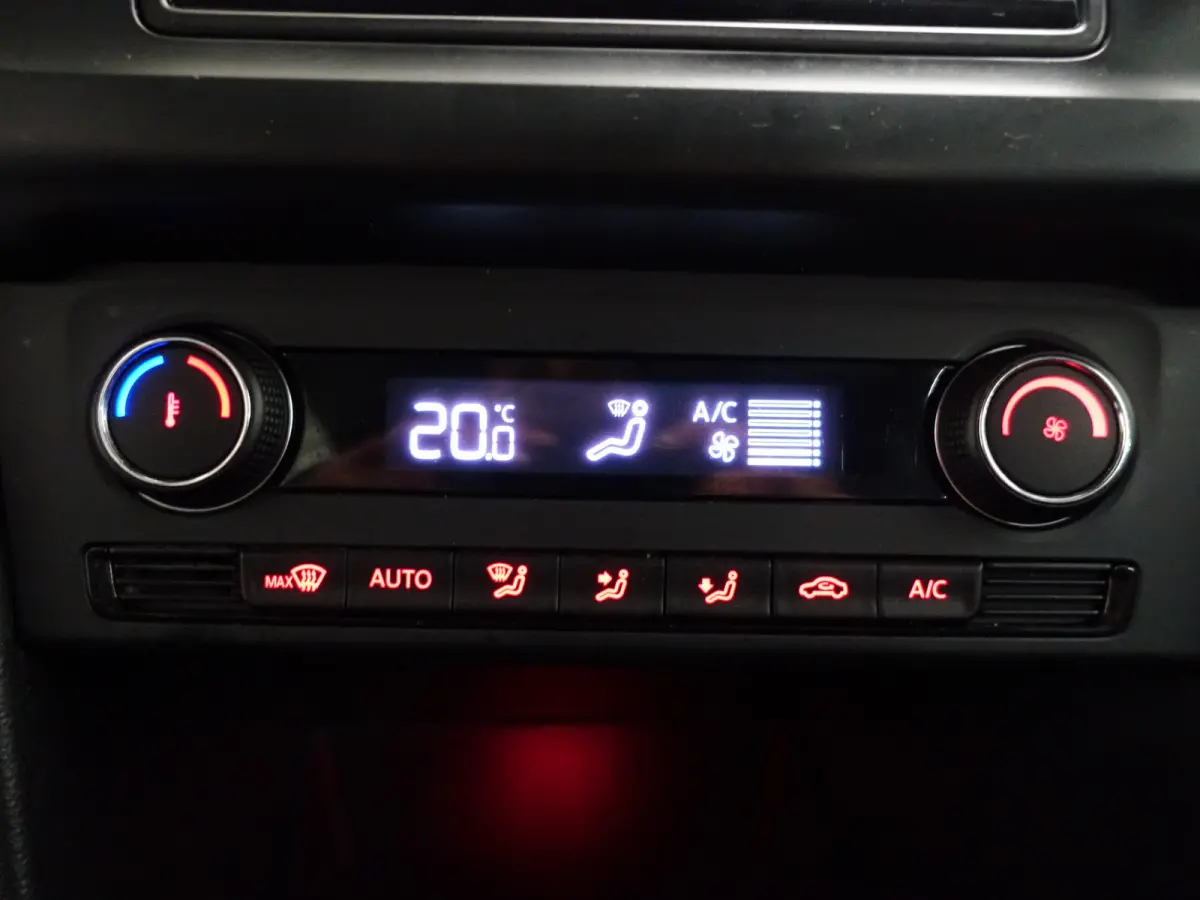 1.4 TDI Highline Bluemotion - Navi, Clima, Cruise, Dealer onderhouden