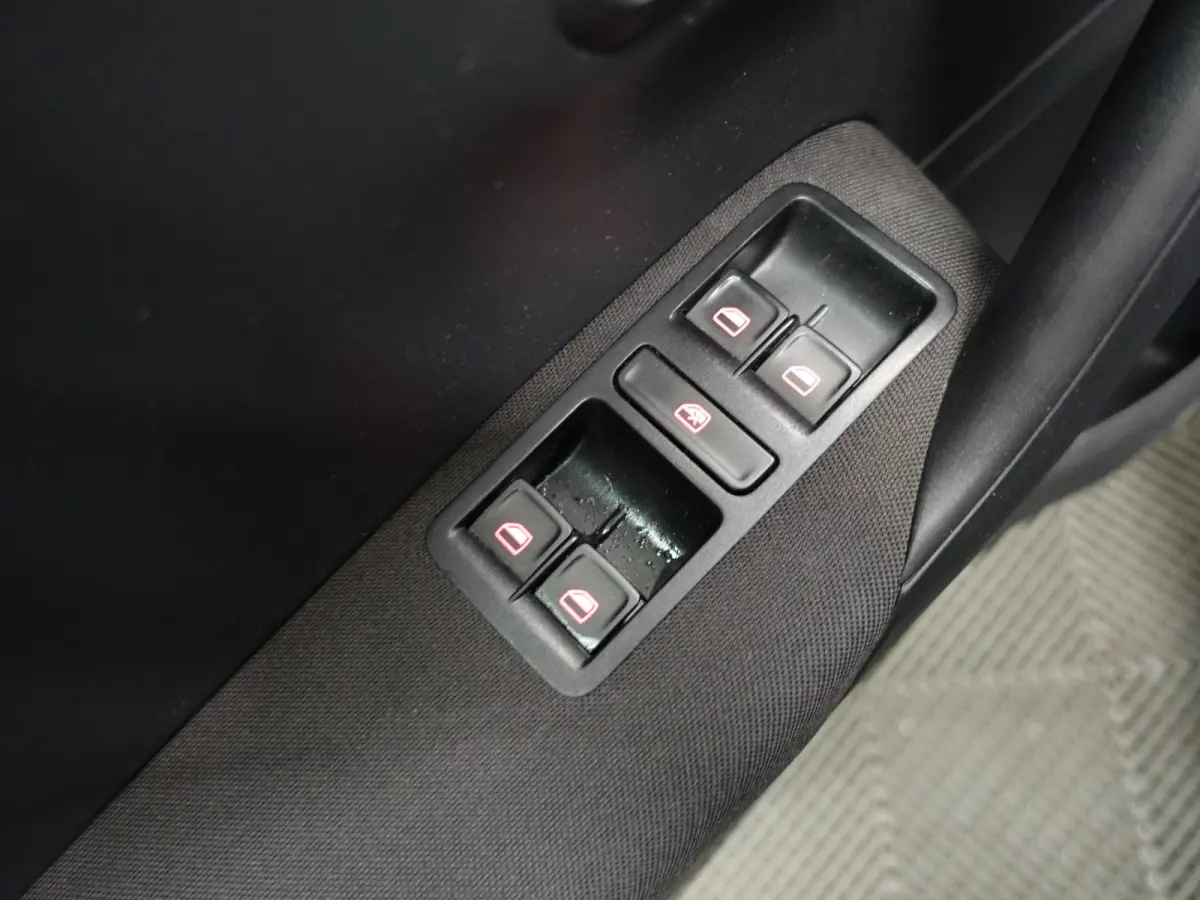 1.4 TDI Highline Bluemotion - Navi, Clima, Cruise, Dealer onderhouden