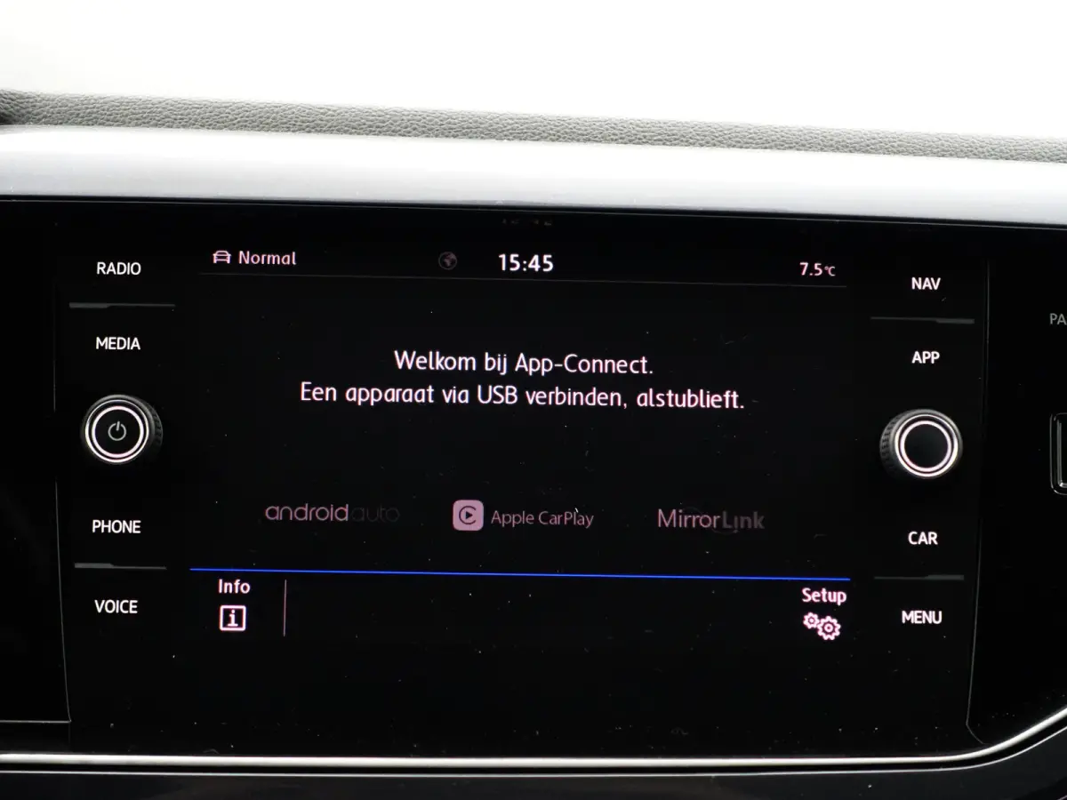 1.0 TSI R Line+ Panoramadak, Xenon Led, Dynamic Select, Ada Cruise, Park Assist, Park Pilot