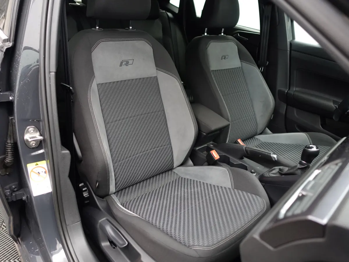 1.0 TSI R Line+ Panoramadak, Xenon Led, Dynamic Select, Ada Cruise, Park Assist, Park Pilot