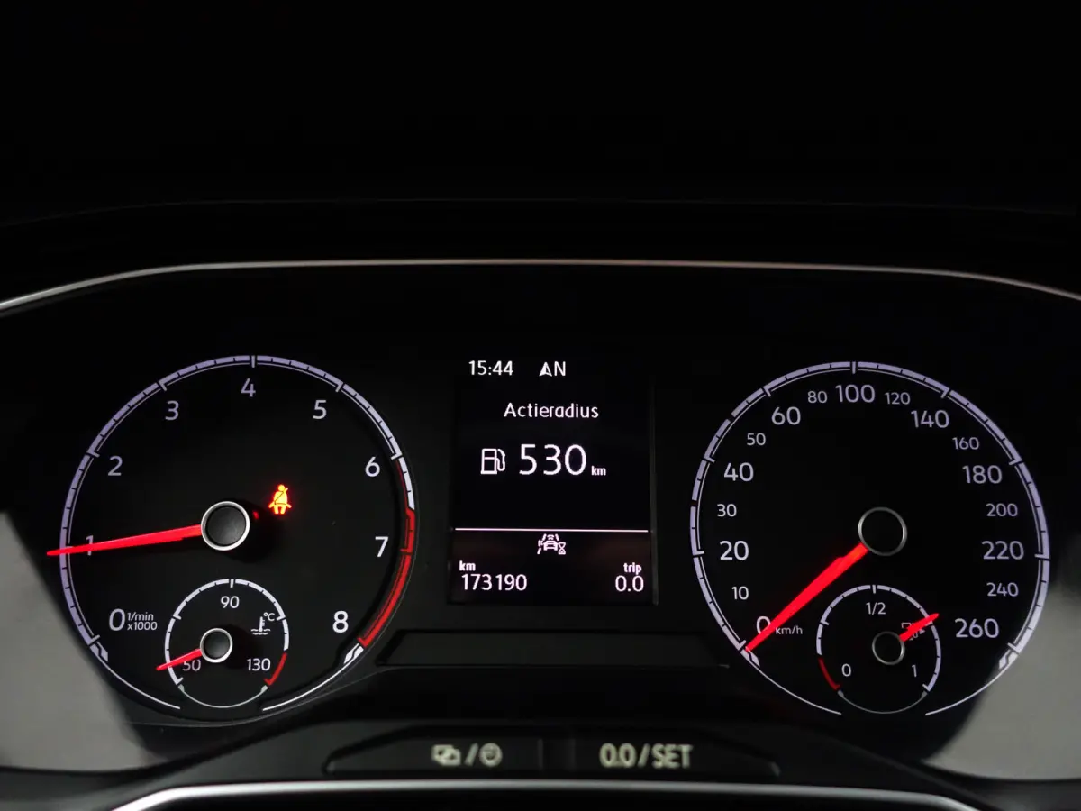1.0 TSI R Line+ Panoramadak, Xenon Led, Dynamic Select, Ada Cruise, Park Assist, Park Pilot