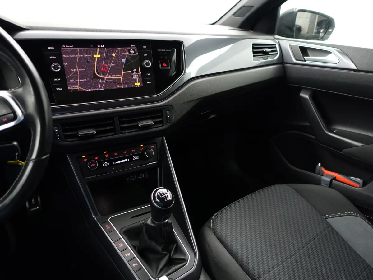 1.0 TSI R Line+ Panoramadak, Xenon Led, Dynamic Select, Ada Cruise, Park Assist, Park Pilot