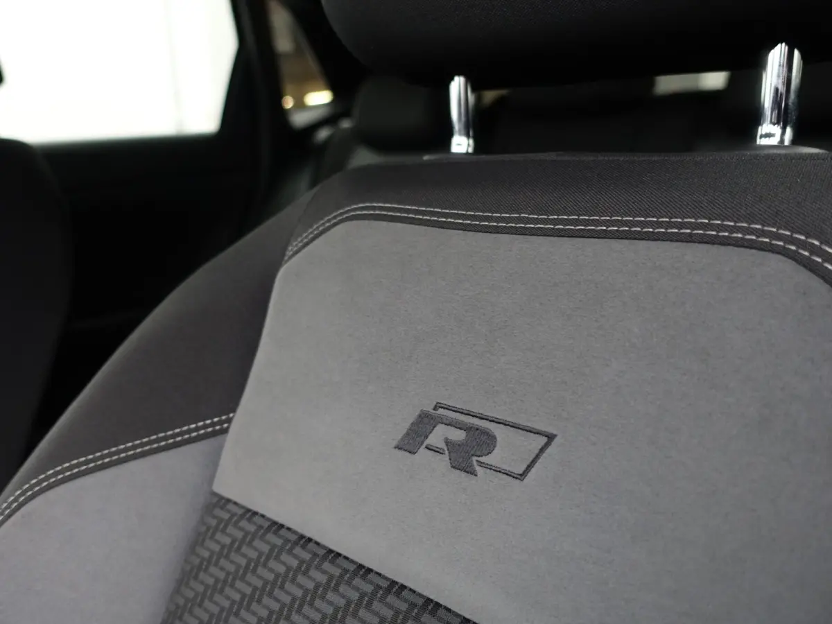 1.0 TSI R Line+ Panoramadak, Xenon Led, Dynamic Select, Ada Cruise, Park Assist, Park Pilot