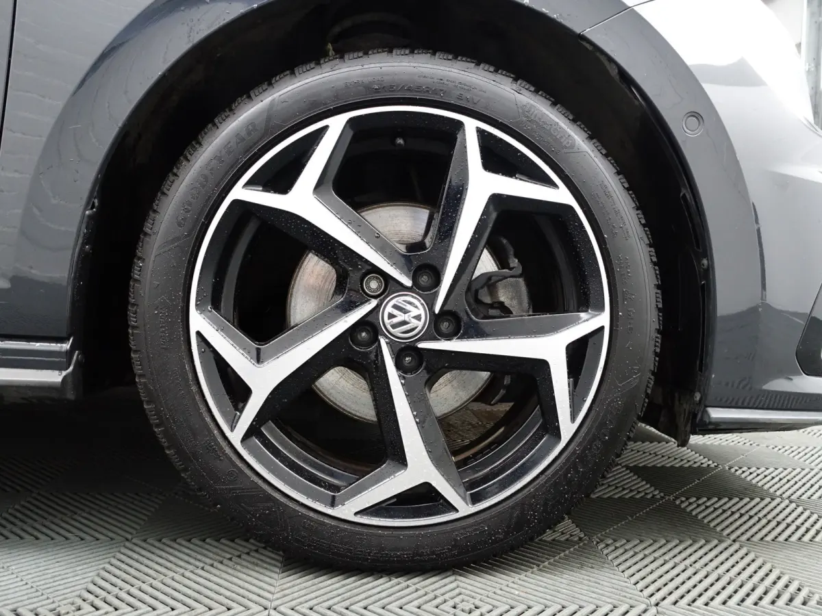 1.0 TSI R Line+ Panoramadak, Xenon Led, Dynamic Select, Ada Cruise, Park Assist, Park Pilot