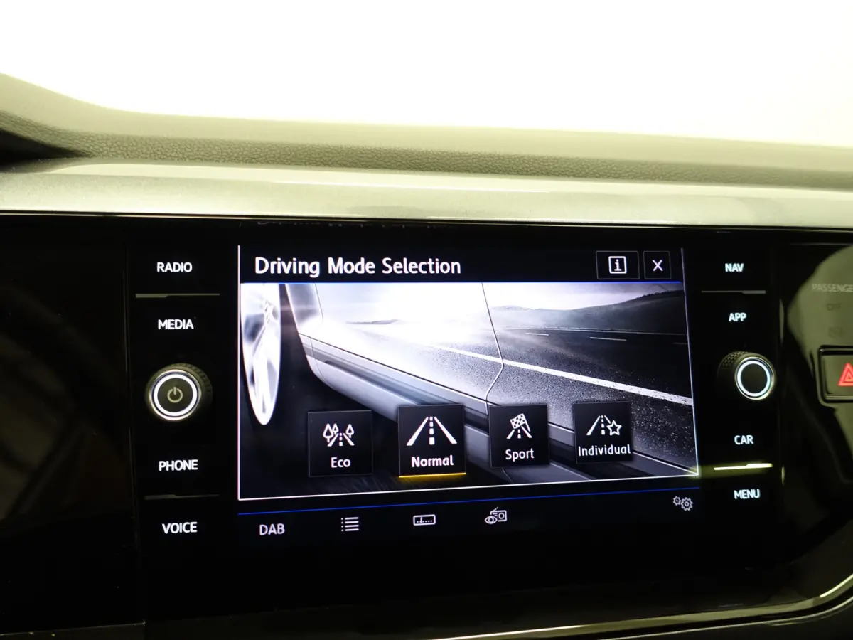 1.0 TSI Highline+ Aut- Ada Cruise, Led, Carplay, Dynamic Select, Sport Interieur, Privacy Glass