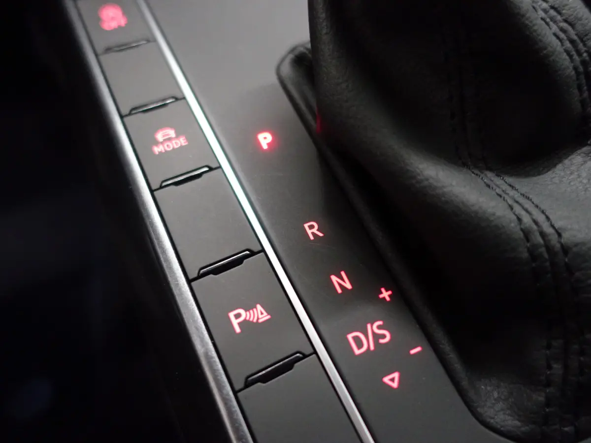1.0 TSI Highline+ Aut- Ada Cruise, Led, Carplay, Dynamic Select, Sport Interieur, Privacy Glass