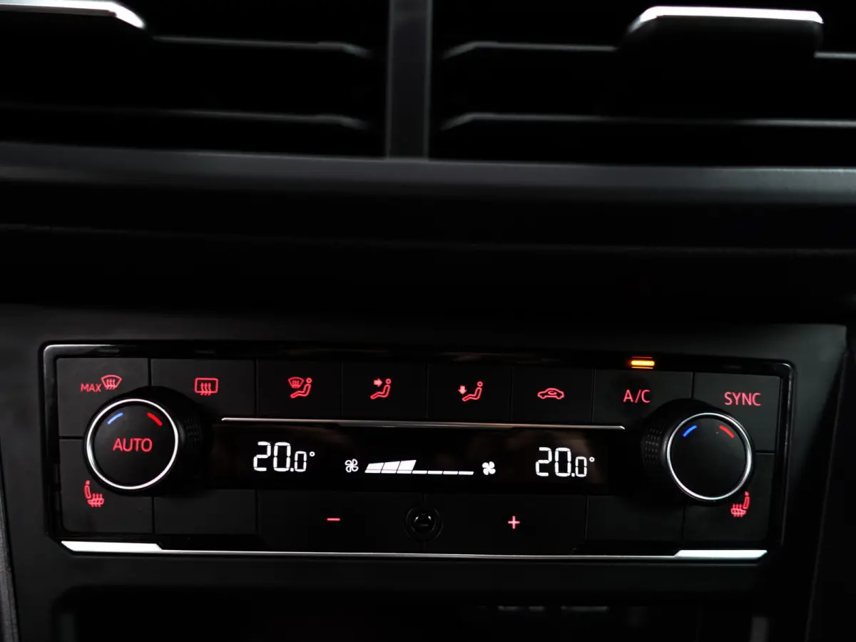 2.0 TSI 200Pk GTI Performance Aut- Ada Cruise, Xenon Led, Keyless, Dynamic Select, Carplay, Virtual Cockpit